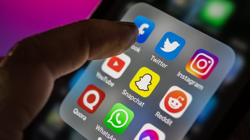 Sosyal medyaya yaş sınırı geldi mi? Sosyal medya kullanma yaşı kaç?