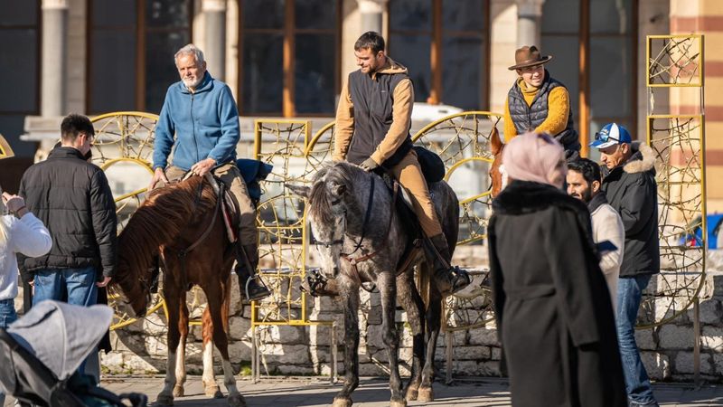 Endülüs'ten Mekke'ye at üstünde Hac yolculuğu