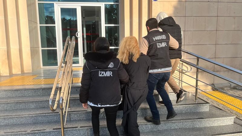 İzmir'de uyuşturucu operasyonlarında 14 gözaltı