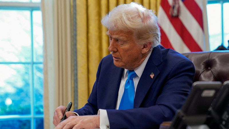 Trump'tan Netanyahu'ya tutuklama kararı çıkaran UCM'ye yaptırım