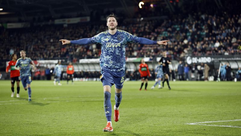 Ajax'a kötü haber! Wout Weghorst, 6 hafta sahalardan uzak kalacak