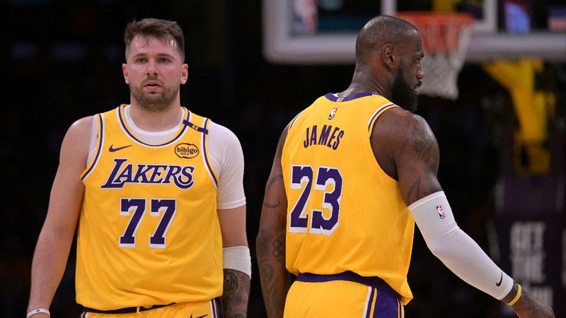 Lakers, Doncic'in forma giydiği ilk maçta Jazz'ı mağlup etti