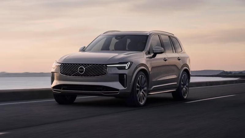 Yenilenen Volvo XC90 Türkiye'de tanıtıldı: İşte fiyatı