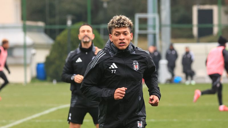 Beşiktaş'ta Elan Ricardo, takımla ilk idmanına çıktı