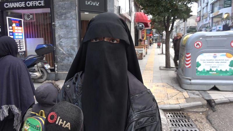 Yalova'da yere düşürülen dövizi önce saydı sonra çaldı