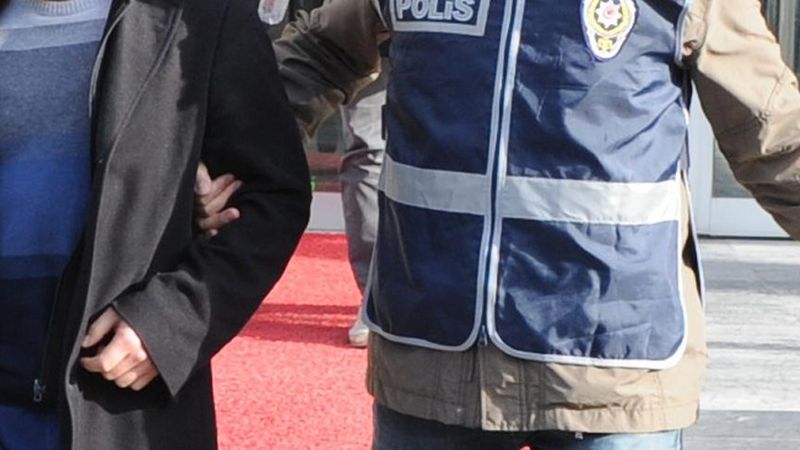 İstanbul'da çocukla dilenen 2 kadın hakkında iddianame