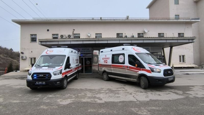 Tunceli'de sokak ortasında çatışma: 4 yaralı