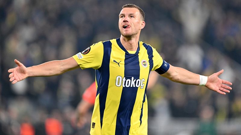 Edin Dzeko, bu sezonki 19. golünü kaydetti