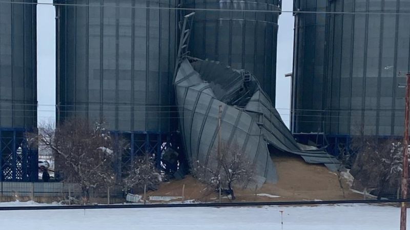 Kayseri'de silo çöktü: Tonlarca buğday yere döküldü