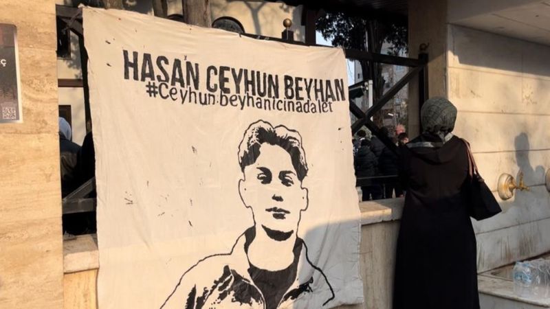 Bursa'da alkol alıp direksiyon başına geçti: 3 kişiye çarpıp kaçtı