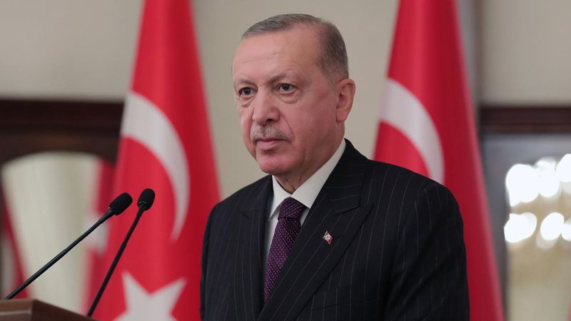 Cumhurbaşkanı Erdoğan'dan yüksekten düşerek hayatını kaybeden itfaiye eri için taziye mesajı