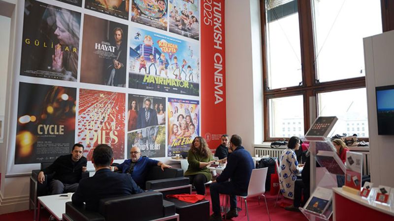 75. Uluslararası Berlin Film Festivali'ndeki Türkiye standı yoğun ilgiyle karşılandı