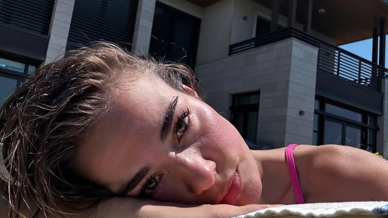 Bensu Soral, Fenerbahçe'ye üye oldu