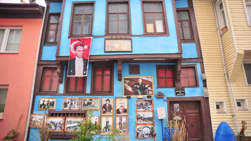 Bursa’da Mübadele dönemi hatıralarını Rum evinde sergiliyor