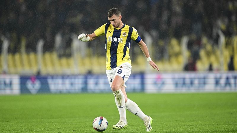 Edin Dzeko ve Haris Hajradinovic'e milli davet