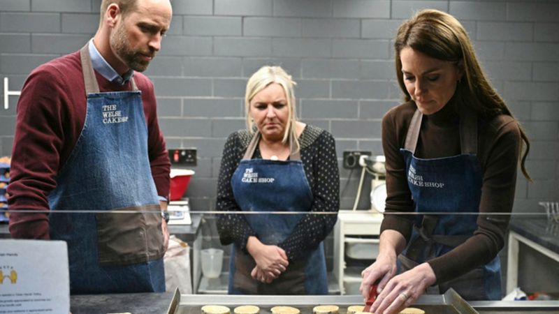 Kate Middleton ve Prens William mutfakta hamur açtı