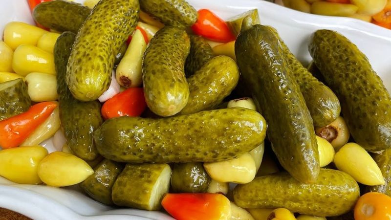 Turşu neden bozulur? Bozulmuş turşu nasıl belli olur?