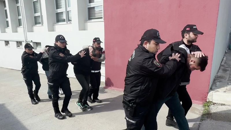 Adana'da torbacı operasyonu: 6 tutuklama