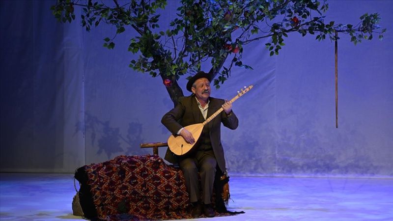 Külliye'de Ramazan  etkinlikleri kapsamında Aşık Veysel tiyatro gösterimi düzenlendi