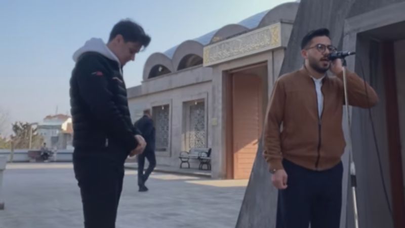 Üsküdar'da Ezan Düeti: Şampiyon Müezzinler Mest Etti...