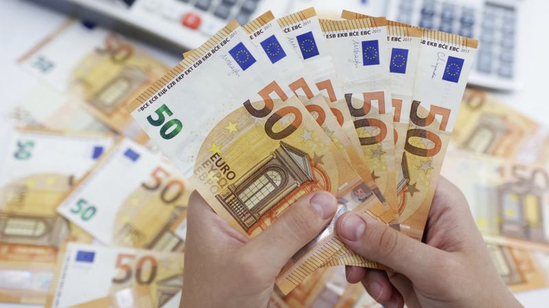 Euro tarihi zirveyi gördü: 40 lirayı geçti