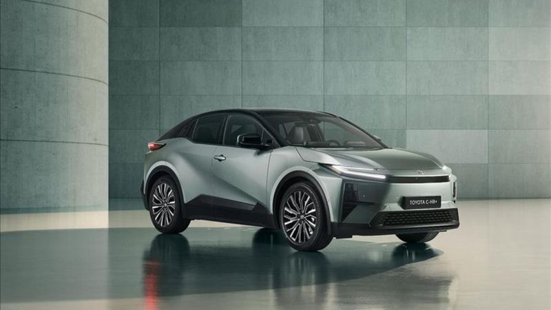 Toyota, elektrikli yeni SUV modellerini yıl sonuna kadar satışa sunacak