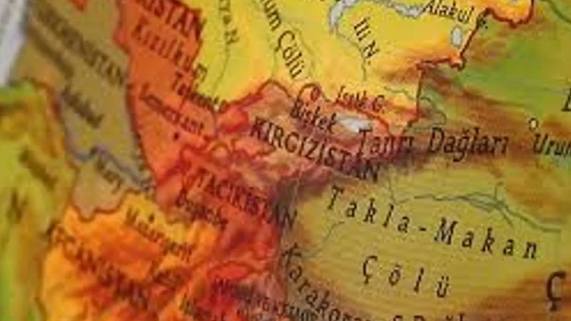4 yıl önce durdurulmuştu: Tacikistan-Kırgızistan uçak seferleri yeniden başladı