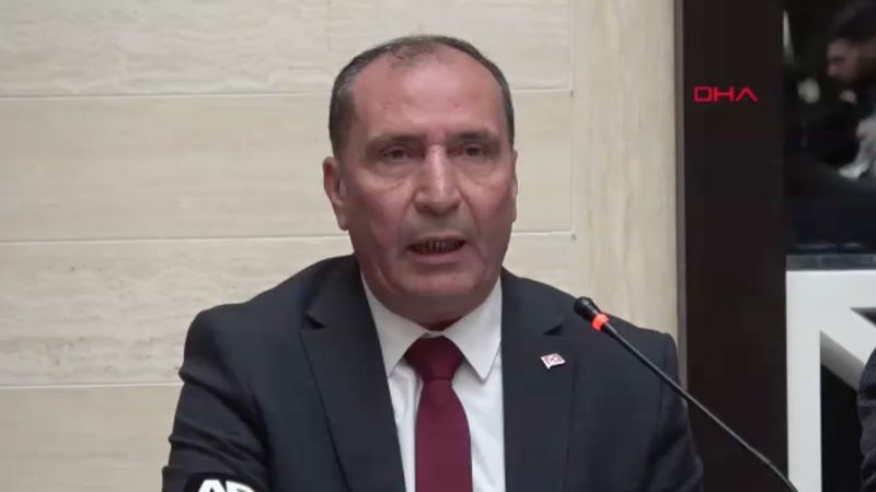 Konya'da YRP'li 2 ilçe belediye başkanı istifa etti