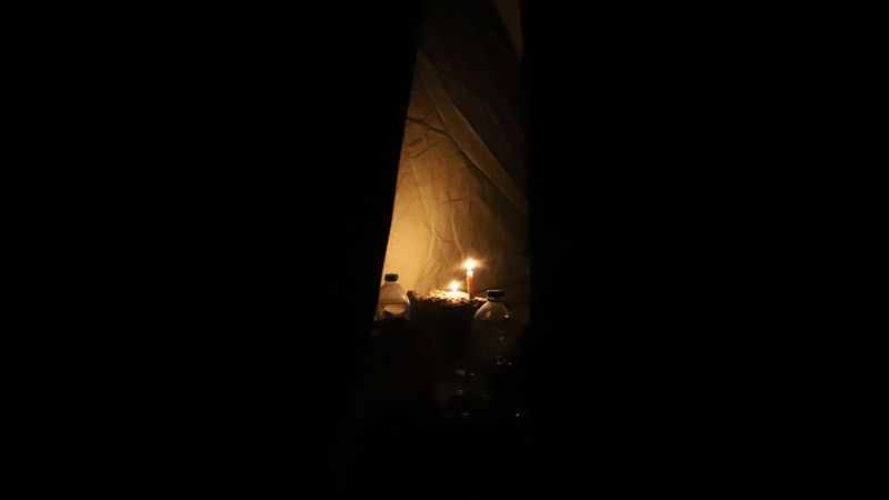 İsrail elektriği kesti: Gazze karanlıkla mücadele ediyor
