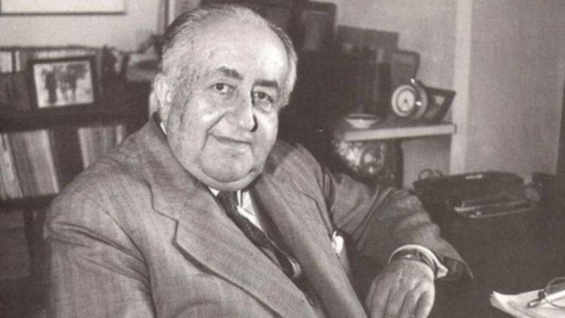 Türk edebiyatına sunduğu katkılarla bilinen, İstanbul aşığı  Abdülhak Şinasi Hisar 138 yaşında