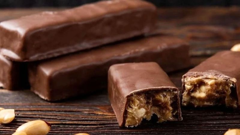 ‘Yemeyin’ uyarısı yapıldı! Her markette satılıyordu: Ünlü çikolata markası toplatılıyor!
