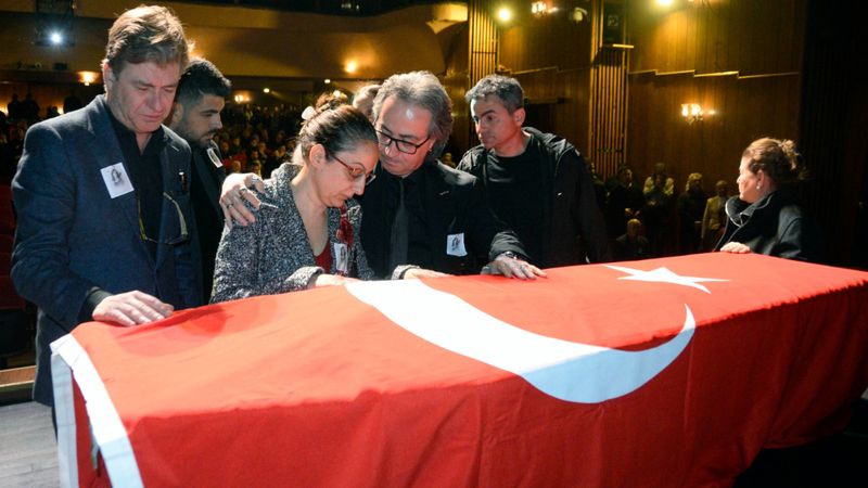 Mersin'de ödüllü keman sanatçısı Laçin'in ölümüne yol açmıştı: Davanın ilk duruşması görüldü