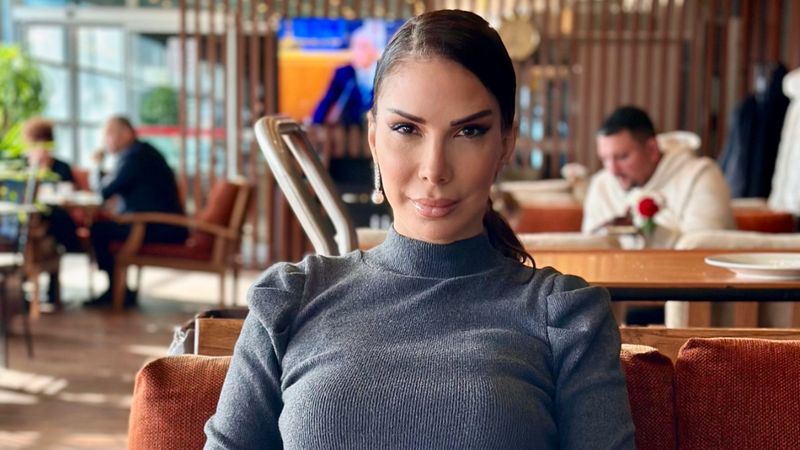 Tuğba Özerk meslektaşlarını eleştirdi: 