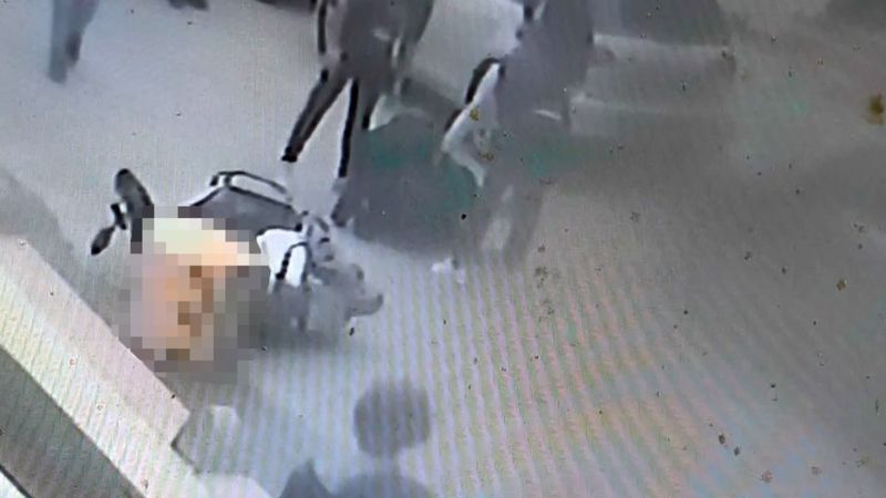 Edirne'de köpeklerden kaçan moto kurye kaza yaptı