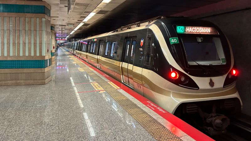 İstanbul'da Taksim metrosu kapatıldı
