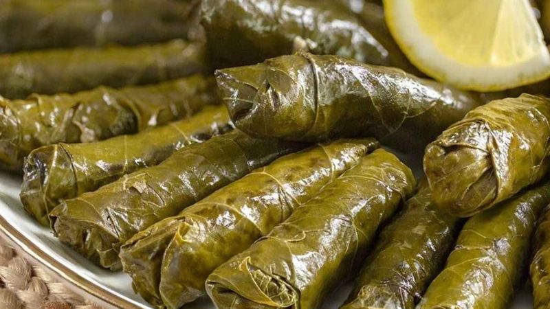 Sarma pişirmenin sırrı! Suyuna ekleyince pamuk gibi pişiyor...