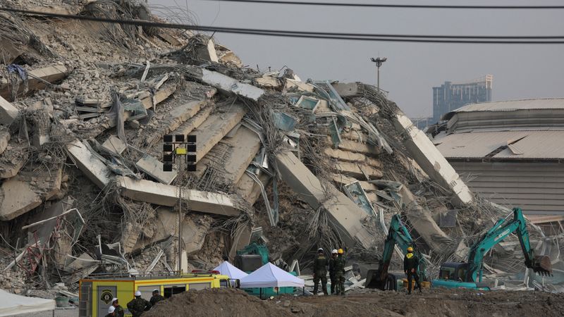 Myanmar'daki depremlerde can kaybı 1700'e yükseldi