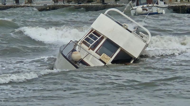 Bodrum ve Datça'da fırtına: Feribot seferleri iptal