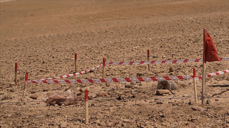 Münbiç'te terör örgütü PKK'nın döşediği mayınlar patladı: 7 yaralı