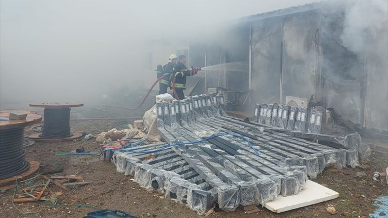 Muğla'da işçilerin kaldığı konteynerlerde yangın