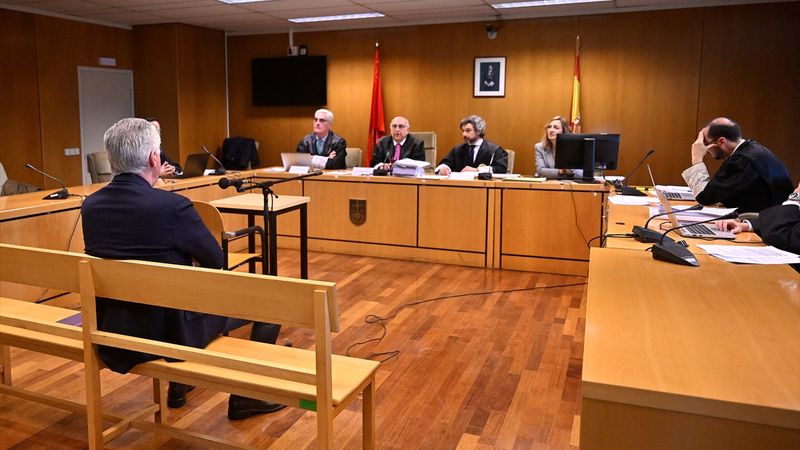 Carlo Ancelotti, İspanya'da vergi kaçırmak suçundan yargılanıyor