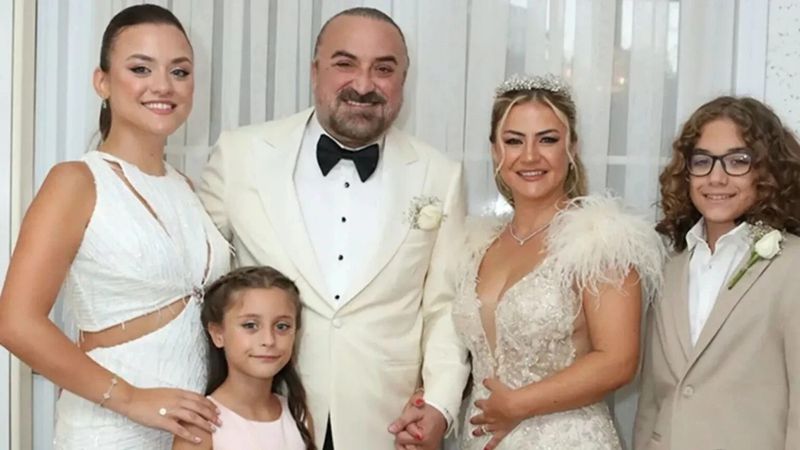 3 çocuk babası Volkan Konak'ın aile pozları! İşte Şimal, Derin ve Volkan Konak...