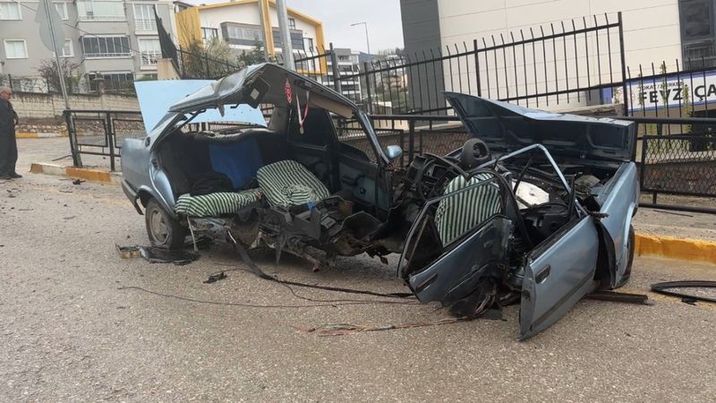 Tokat'ta kaza yapan Tofaş ikiye ayrıldı