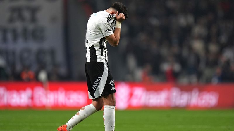 Beşiktaş'ta performansıyla tartışılan isim: Tayyip Talha Sanuç...