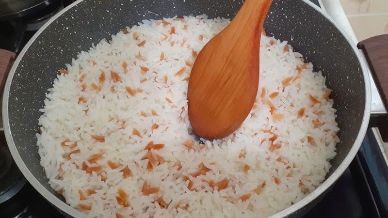 Pilavın tane tane olmasını sağlamak için bakın ne yapmak gerekiyormuş!