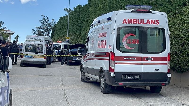 Bursa'da hukuk fakültesi öğrencisi otomobilde ölü bulundu
