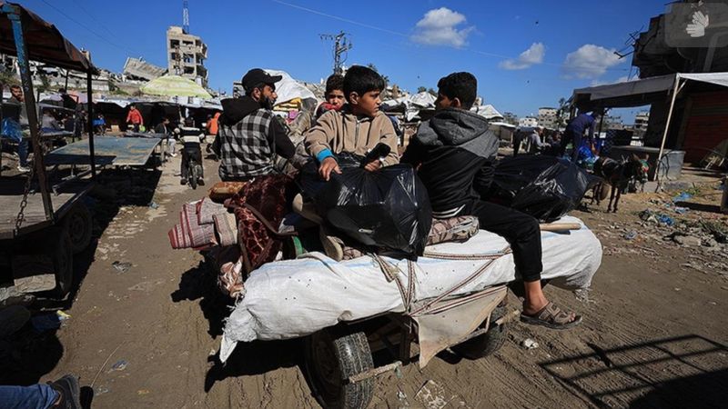 İsrail, Batı Şeria'daki mülteci kampı sakinlerini evlerinden çıkmaya zorluyor