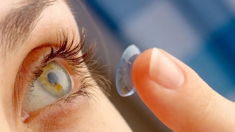 Dev lens firmasının ürünleri geri çağrıldı: Görme kaybı riski var...