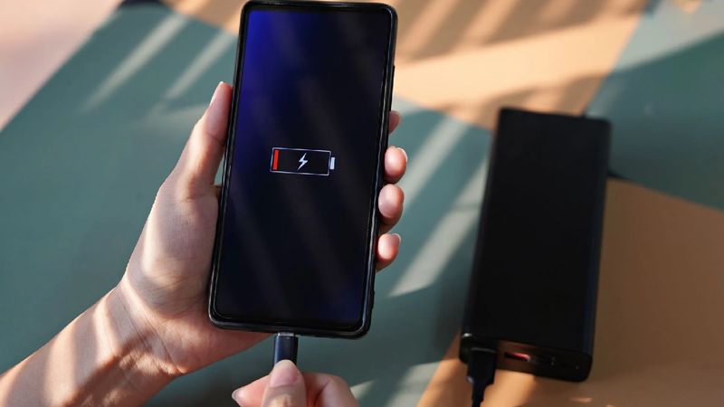 Instagram ya da Youtube değil... En çok şarj yiyen uygulama bakın neymiş
