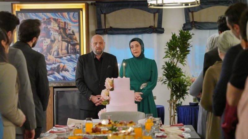 Kızılcık Şerbeti’nin yapımcısından şaşırtan final açıklaması: “Ziyadesiyle memnunuz…”